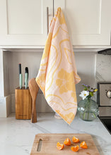 Load image into Gallery viewer, &#39;Ilima Bloom Everyday Towel
