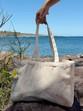 Load image into Gallery viewer, ‘Ūlei Bunches Tote
